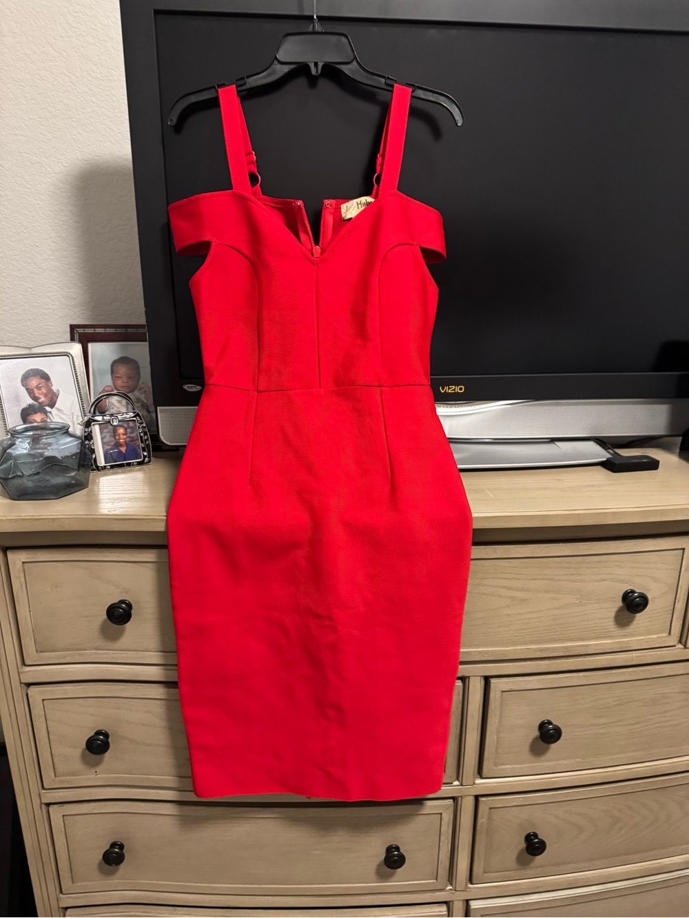 Hybrid & company Red Off-Shoulder Midi Sheath Dress